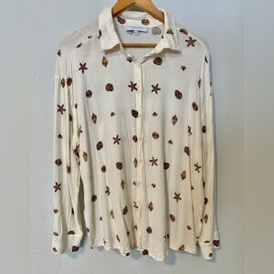 Sugarlips Seashell Print Cream and Brown Shirt
Size Large Rayon Hip Length
